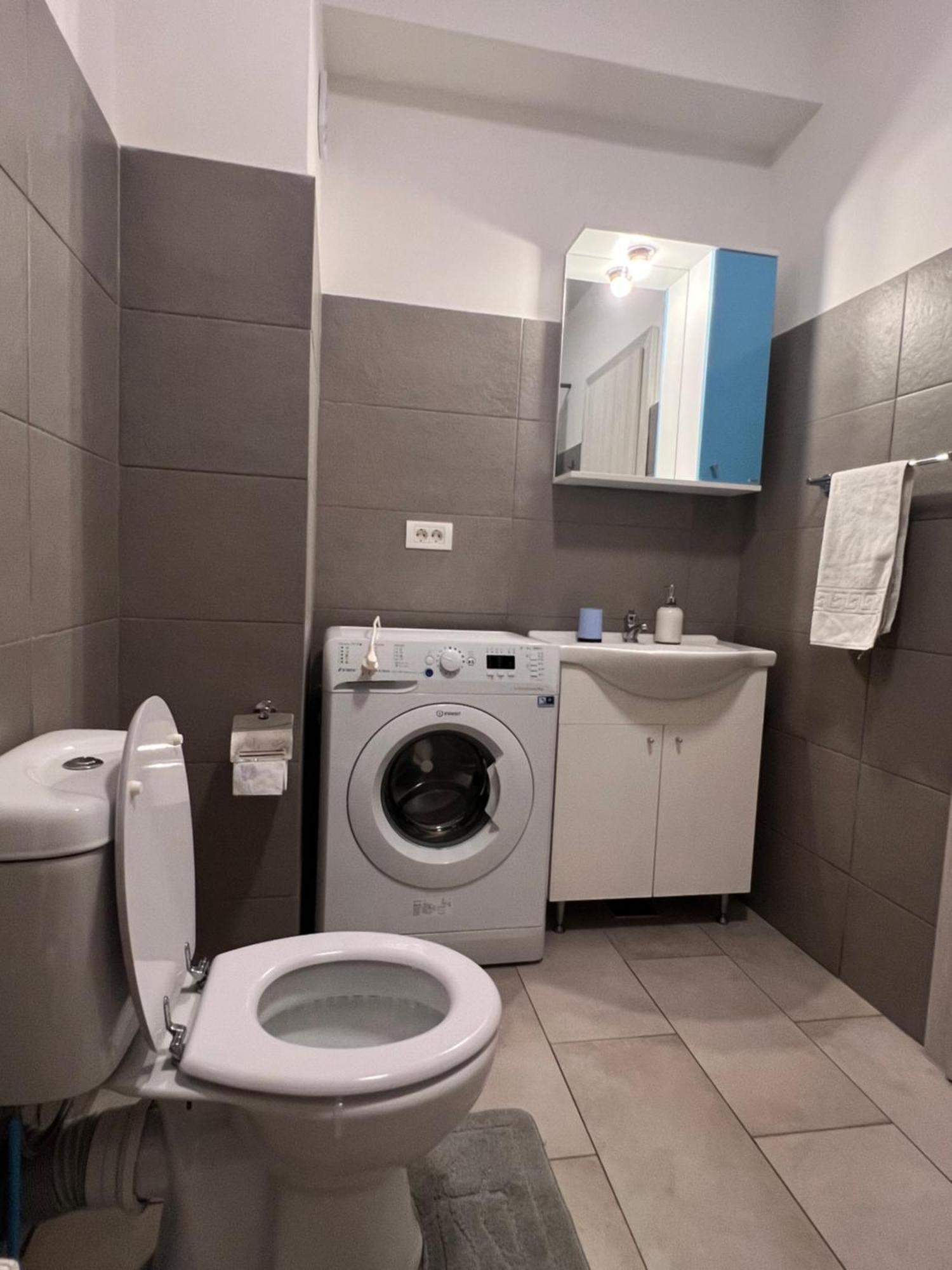 Apartament Madeira Daire Oradea Dış mekan fotoğraf